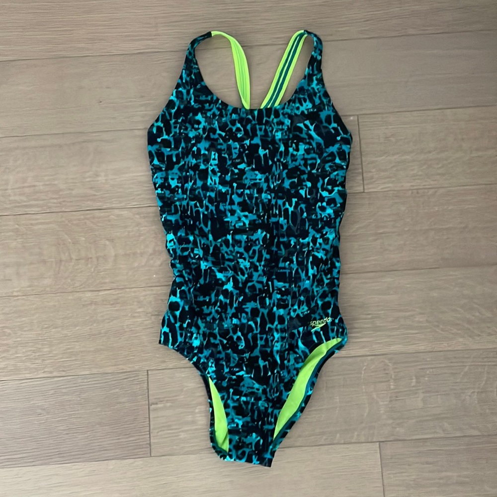 Speedo Endurance Lite One-Piece Swimsuit, Size 6